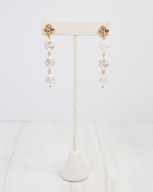 Grants Dangle Pearl Earring Cream