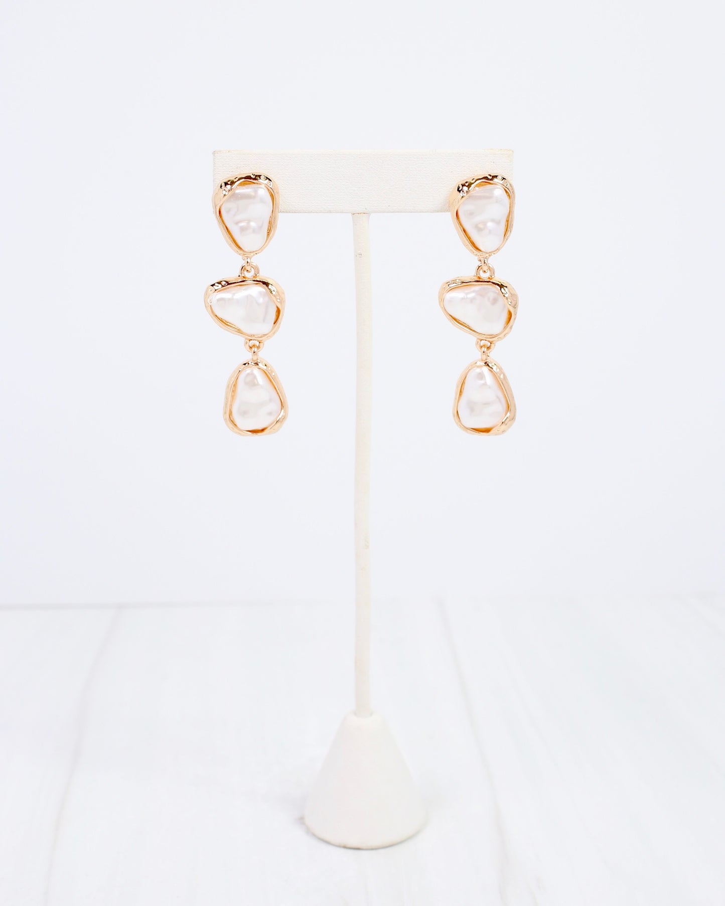 Clara Baroque Pearl Dangle Earring Gold