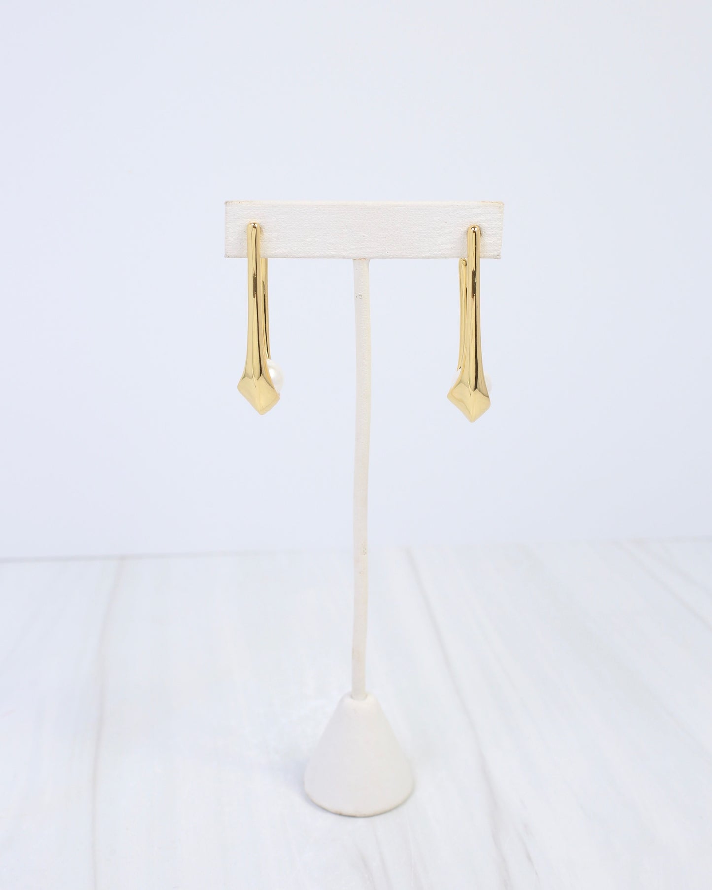 Long Beach Hoop Earring with Pearl WR Gold