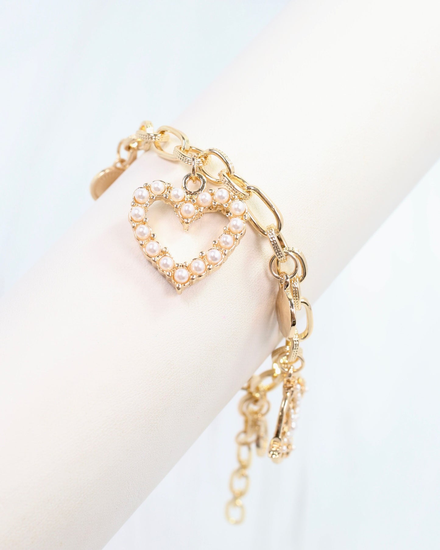 Worthington Charm Bracelet Gold