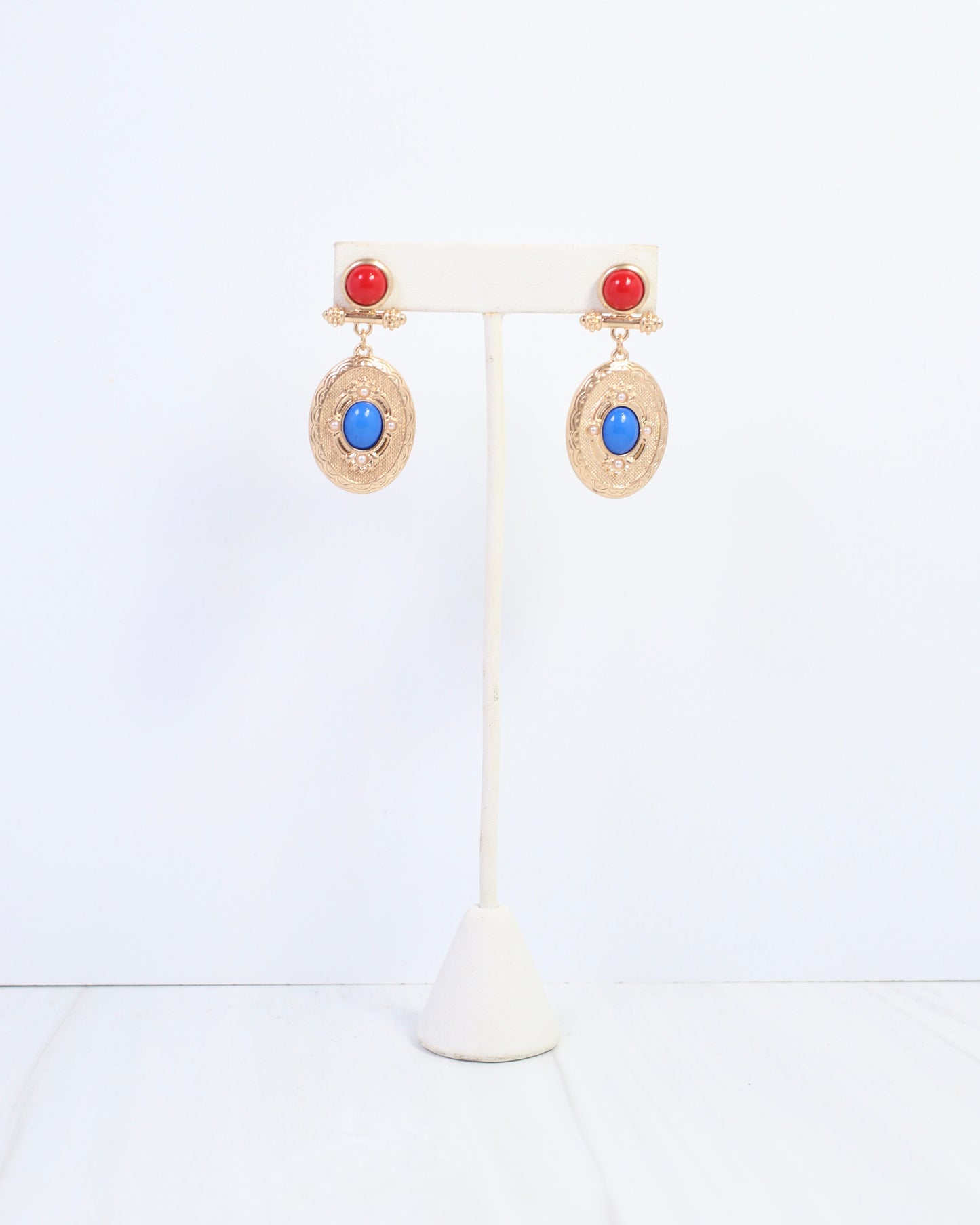 Beyan Oval Drop Earring Blue Red