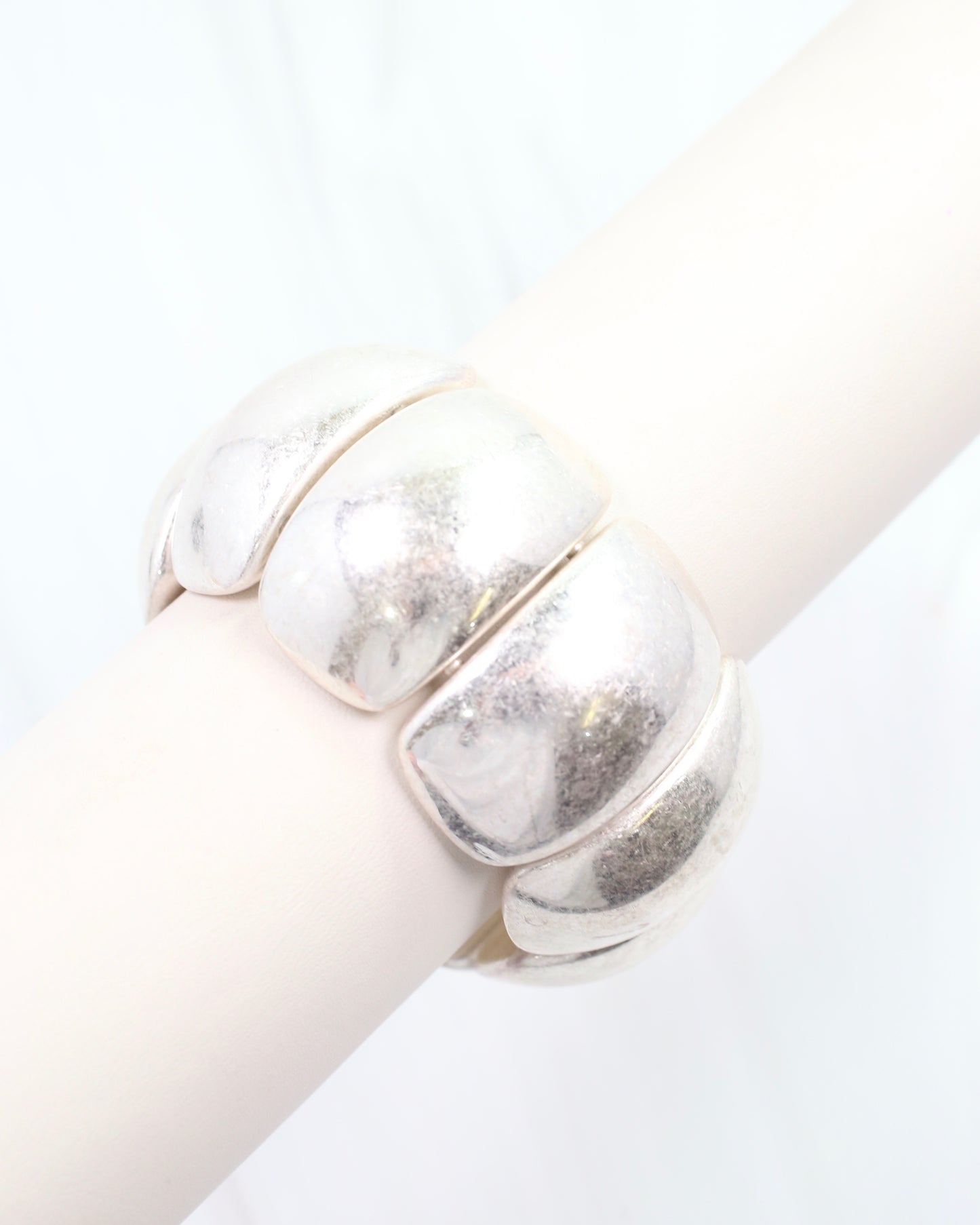 Davidson Dome Stretch Bracelet Worn Silver