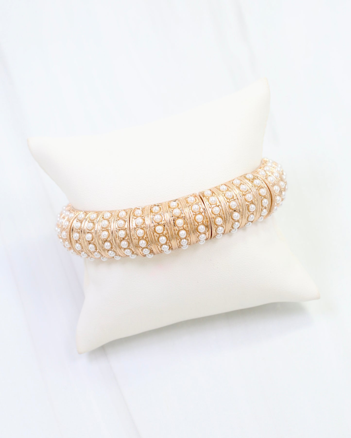 Candace Stretch Bracelet with Pearls Gold