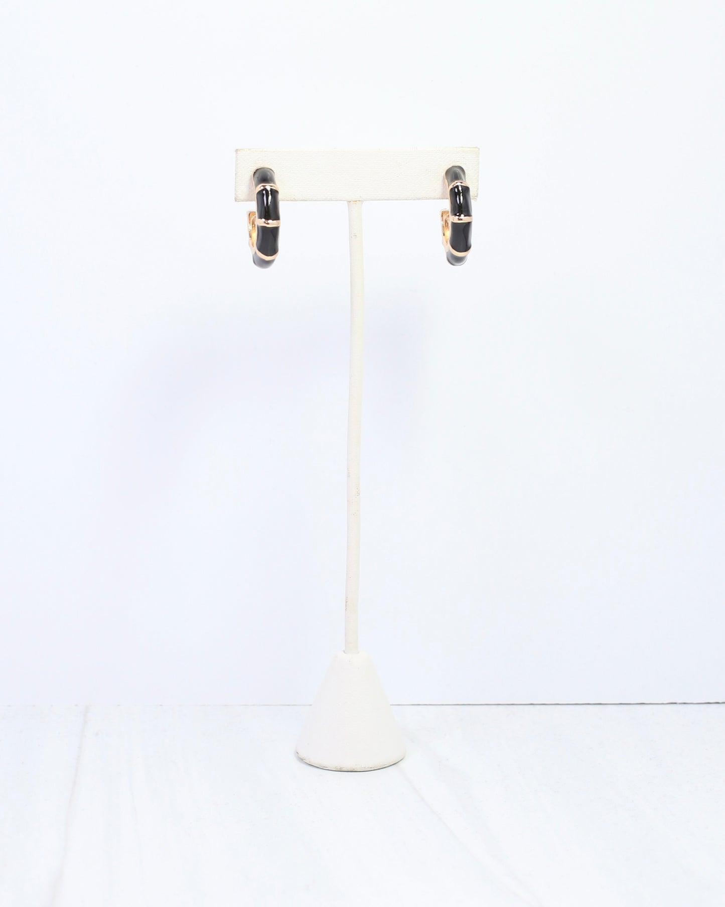Britt Bamboo Enamel Hoop Earring Black