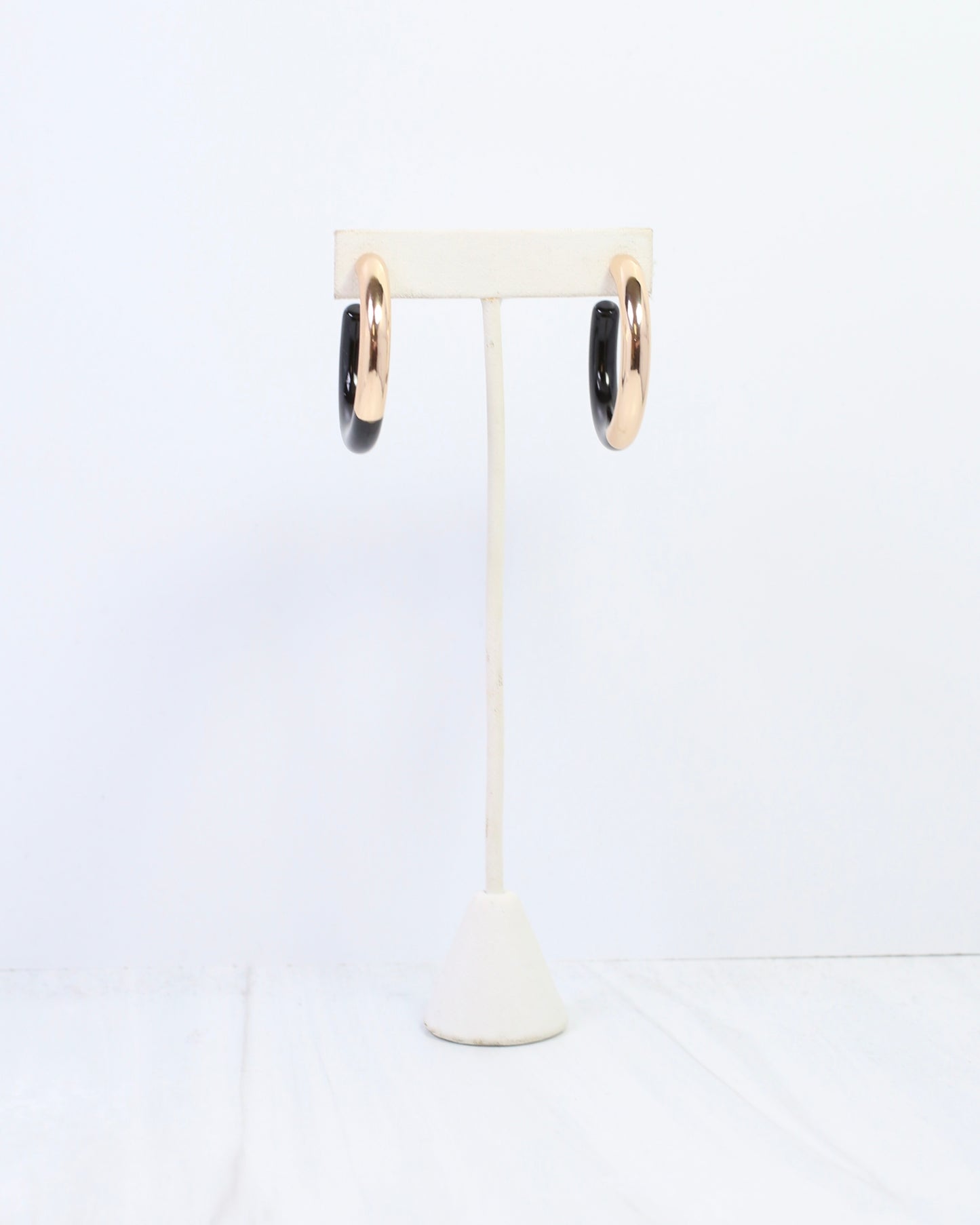 Elyse Hoop Earring Black
