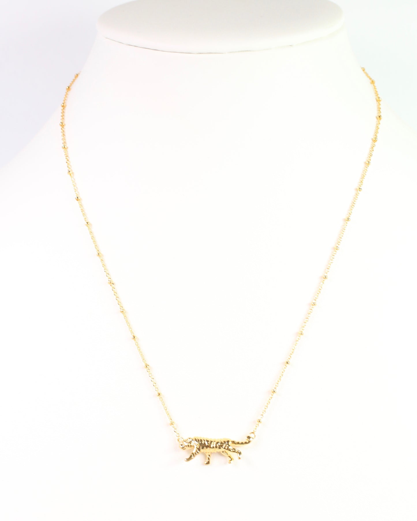 Confident Tiger Necklace Gold