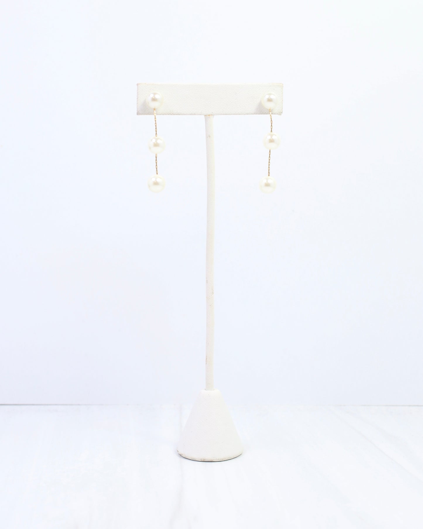 Benedict Three Pearl Drop Earring Cream