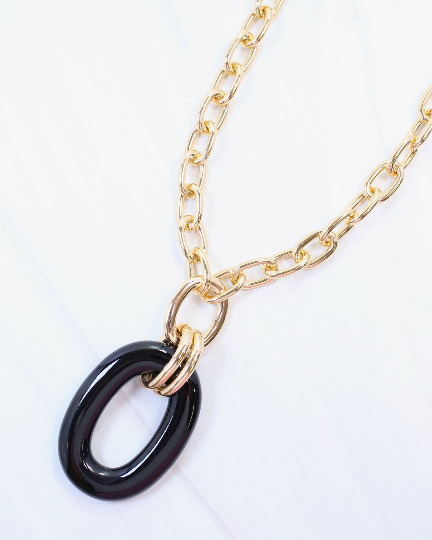 Theodora Pendant Necklace Black