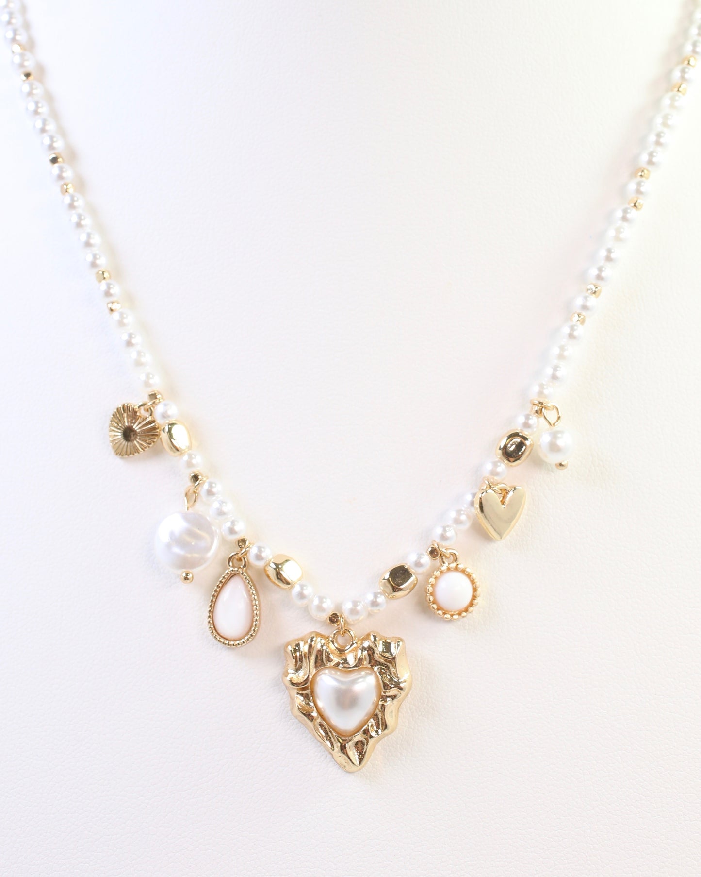 Selma Pearl Charm Necklace Gold