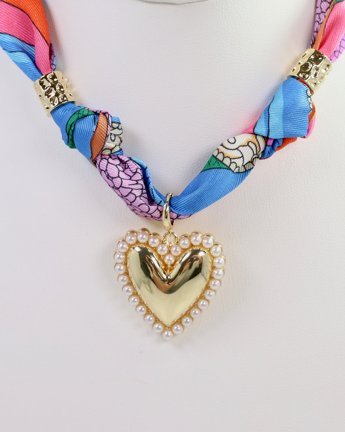 Sullivan Scarf Charm Necklace Lavender