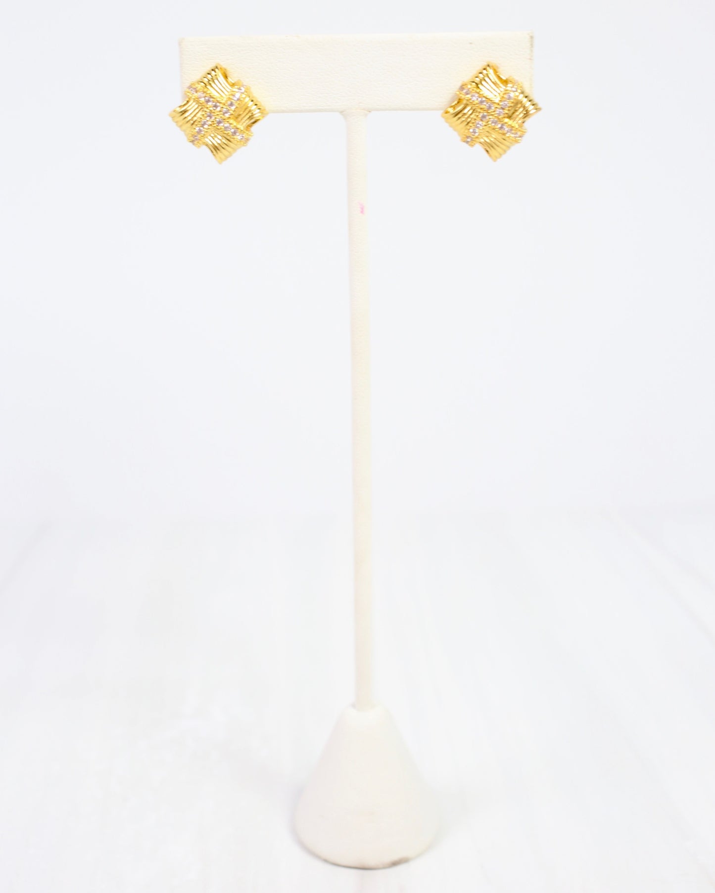 Bonita Basketweave Stud Gold