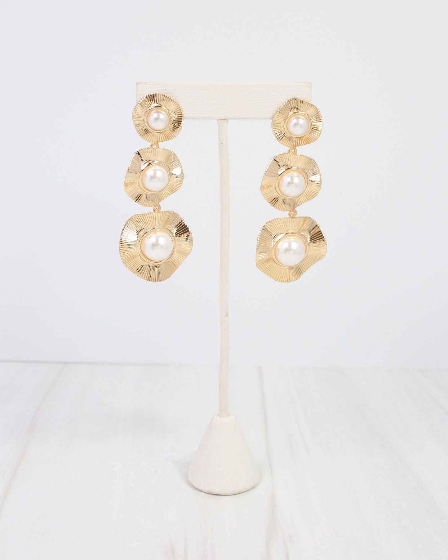 Palermo Three Pearl Drop Earring Gold