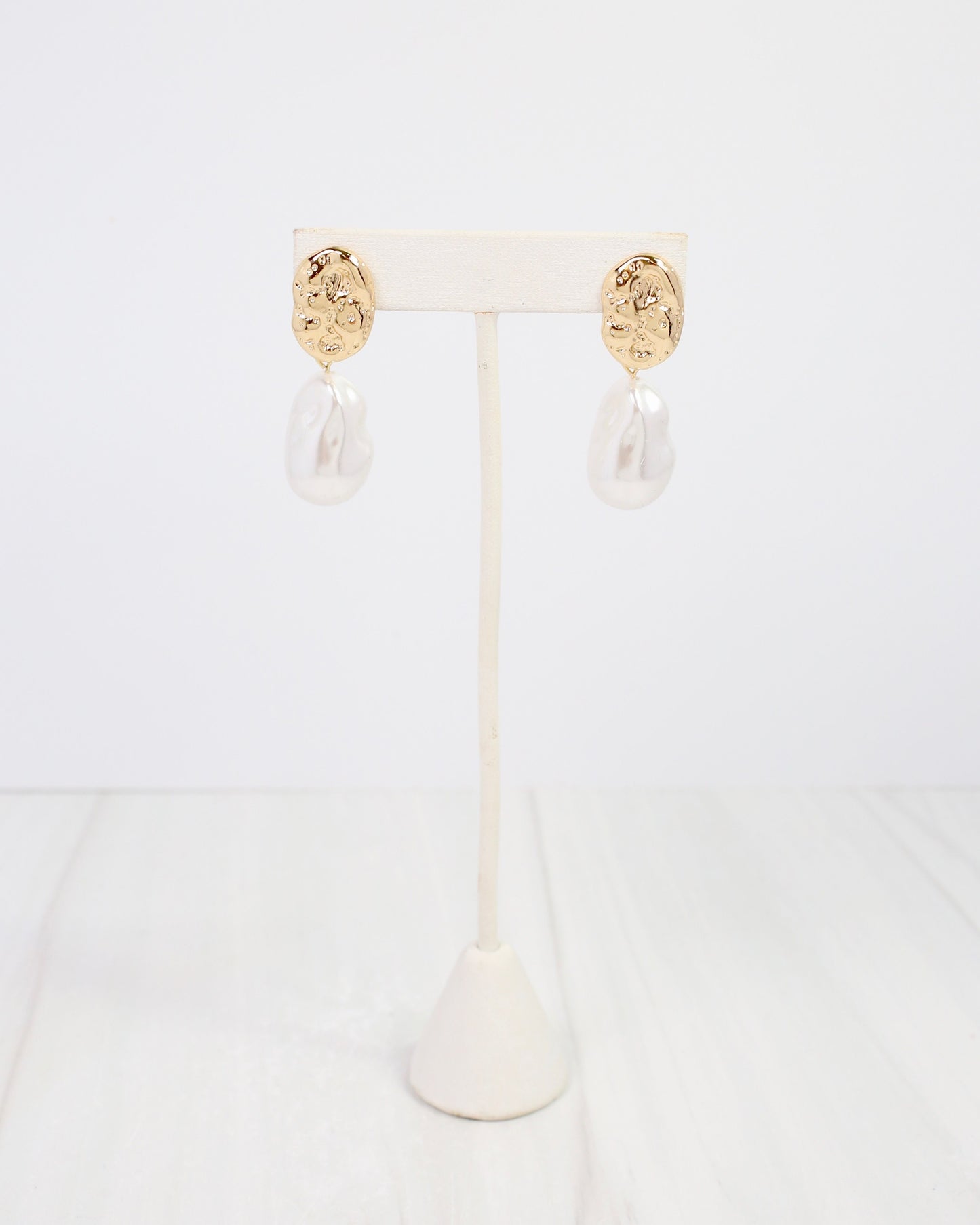 Lumberton Baroque Pearl Drop Earring Gold