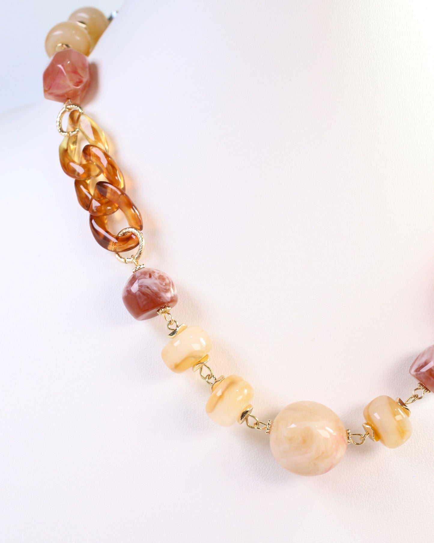 Stone Mountain Beaded Necklace Rose