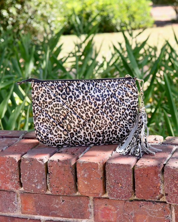 Madelyn Clutch/Crossbody Spotted LD
