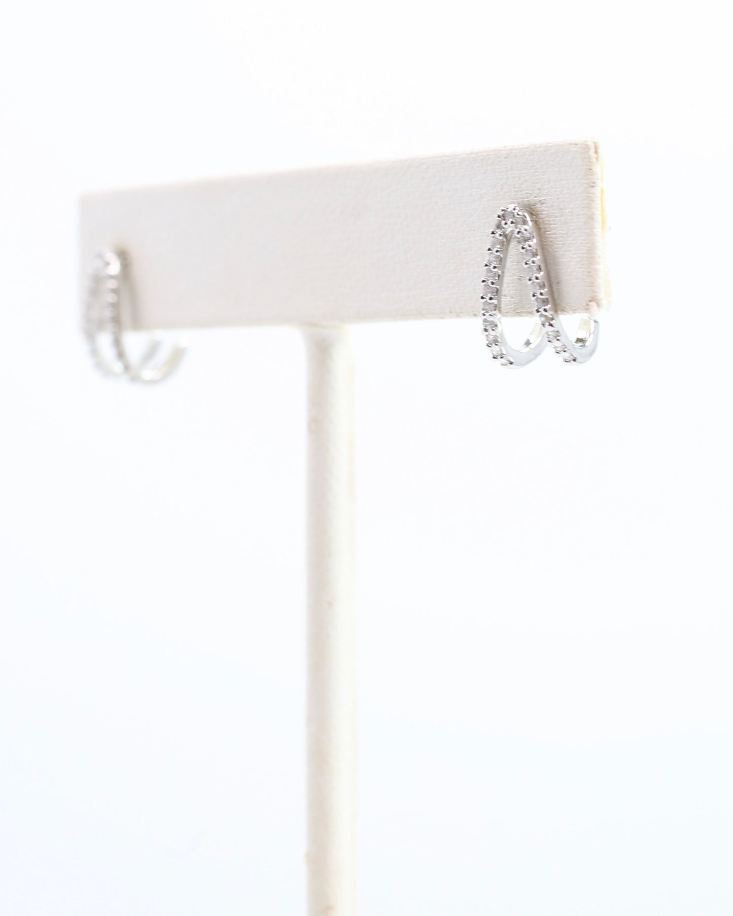 Sissy Huggie Earring Silver