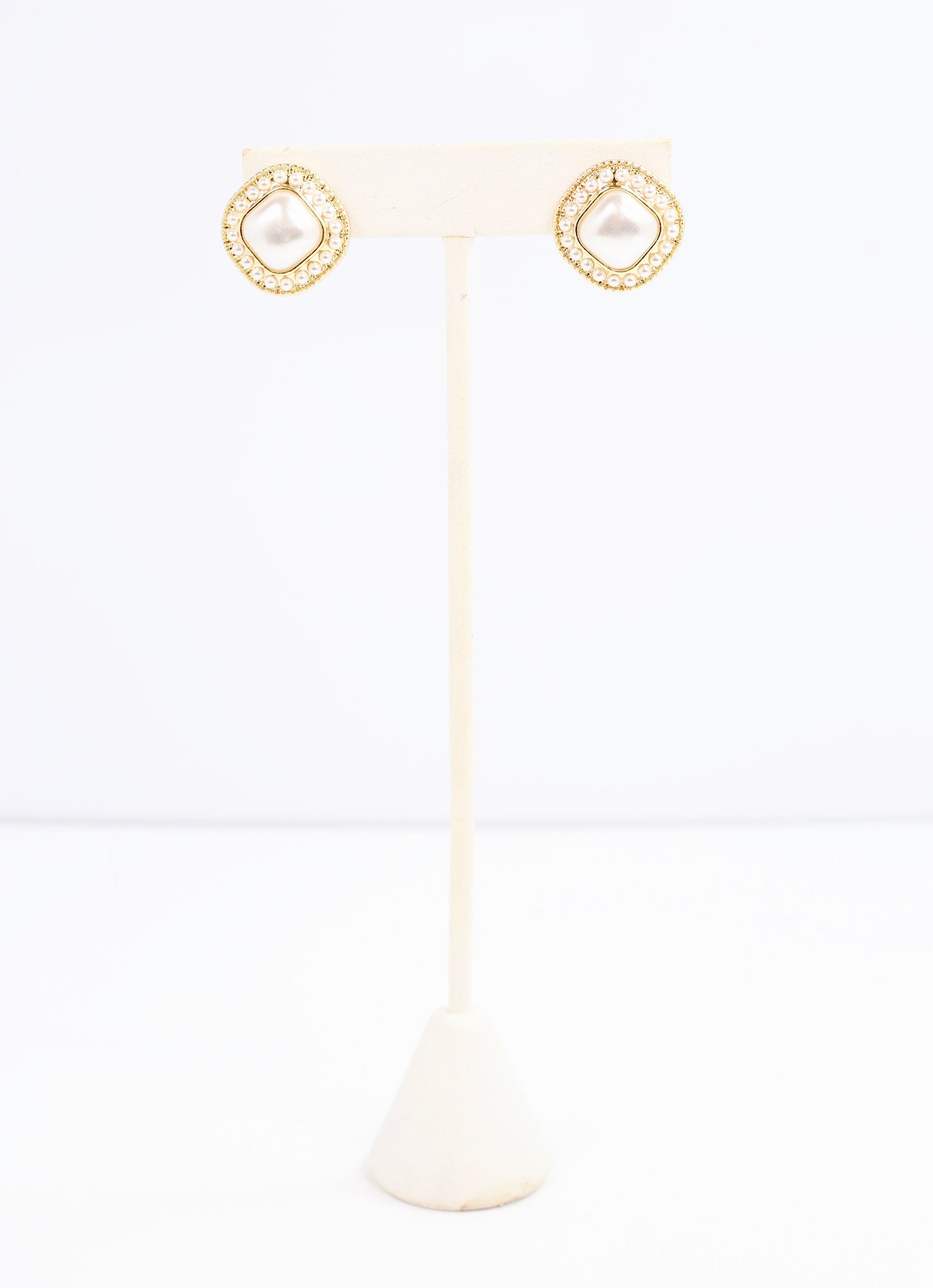Gomez Pearl Stud Earring Gold
