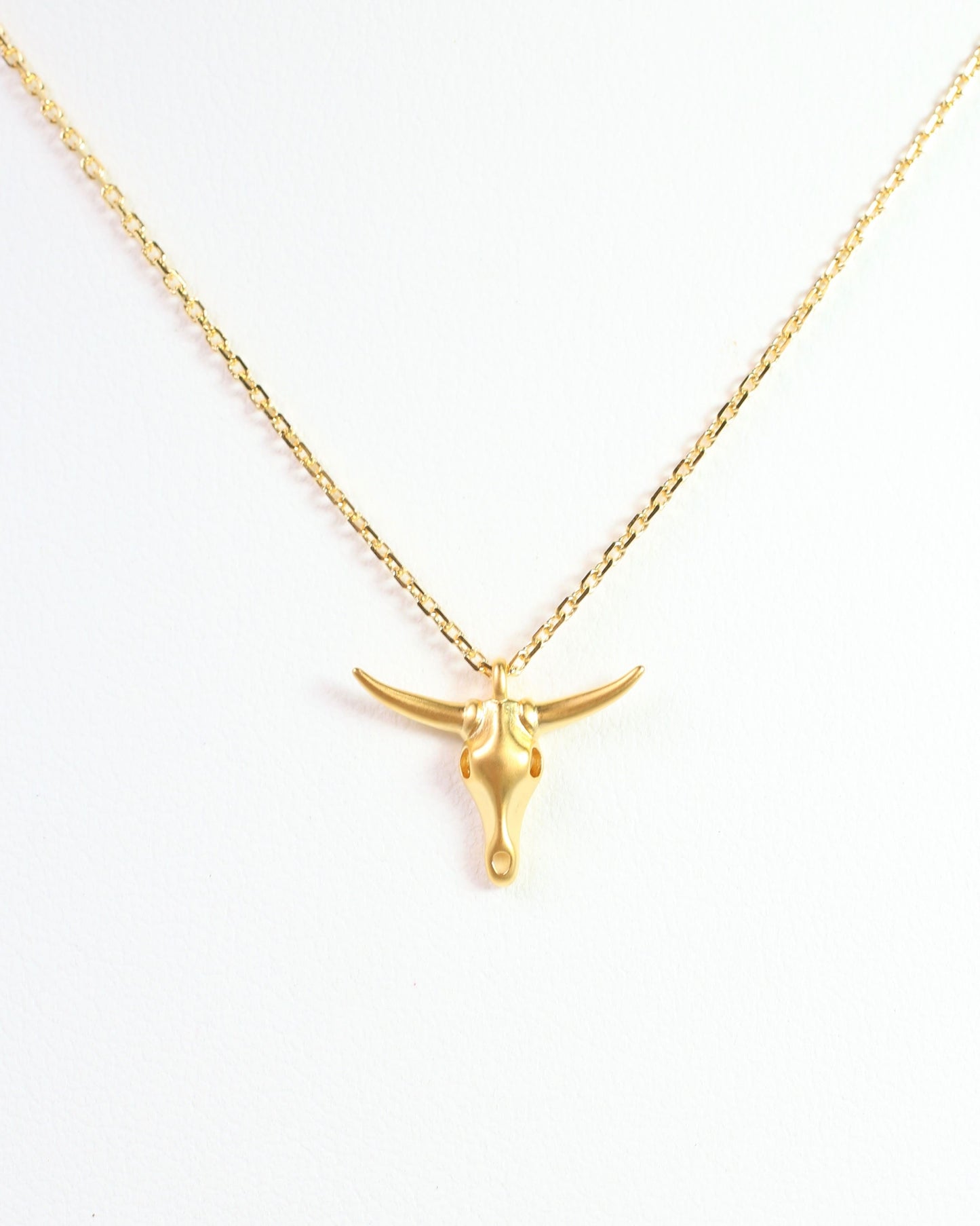 Stand Strong Skull Necklace Gold