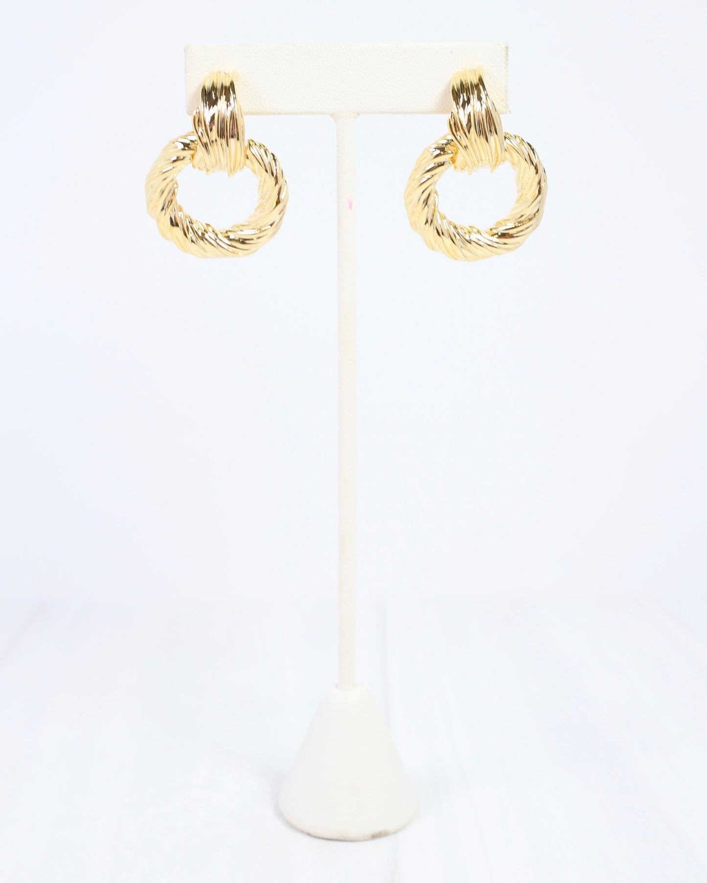 Traci Textured Drop Earring Gold
