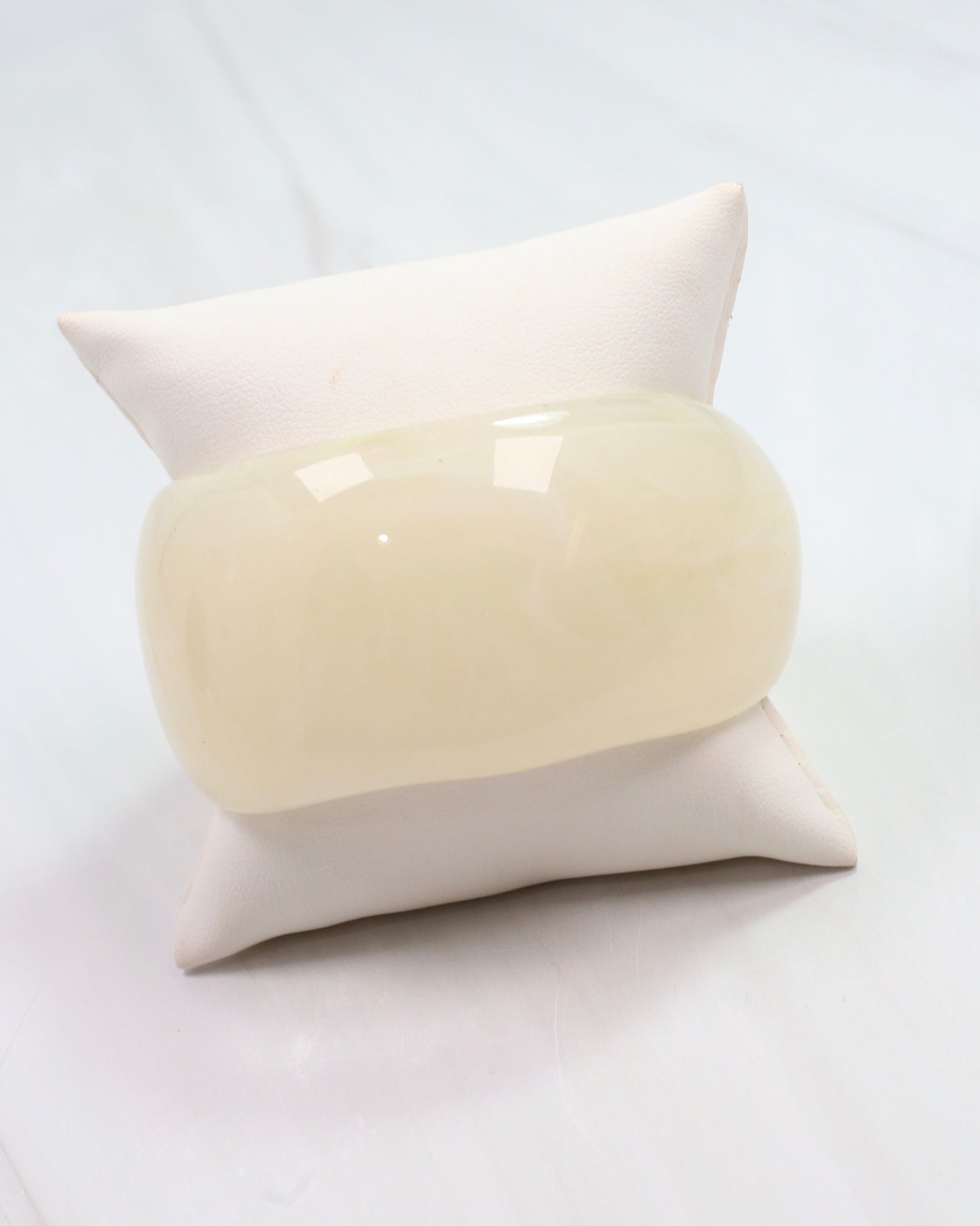 Whitley Bangle Bracelet Ivory