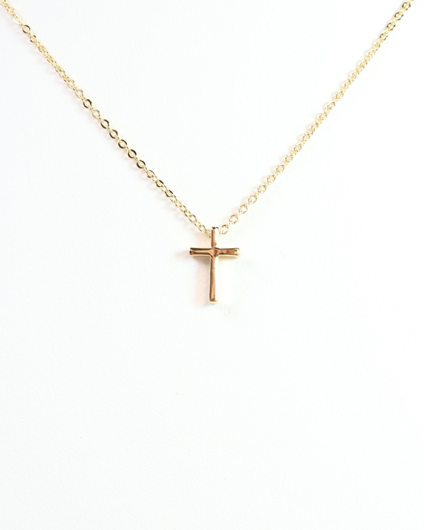 Tricia Cross Necklace Gold