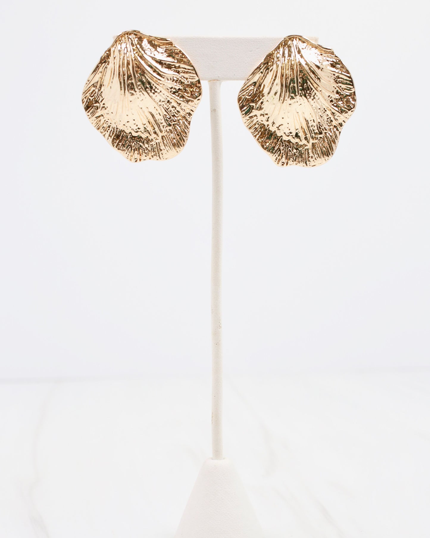 Pinehurst Textured Shell Earring Gold