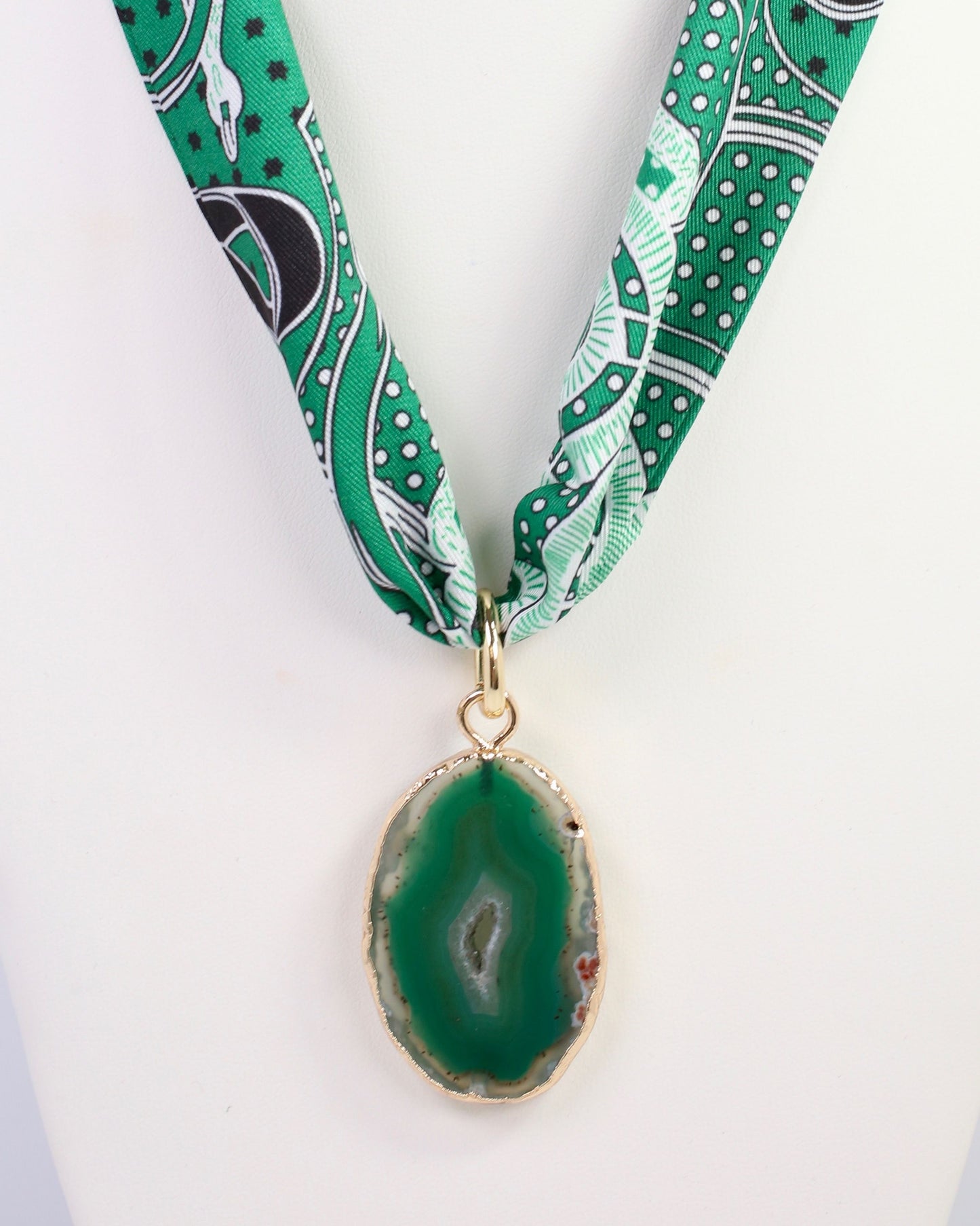 Antonio Agate Charm Green