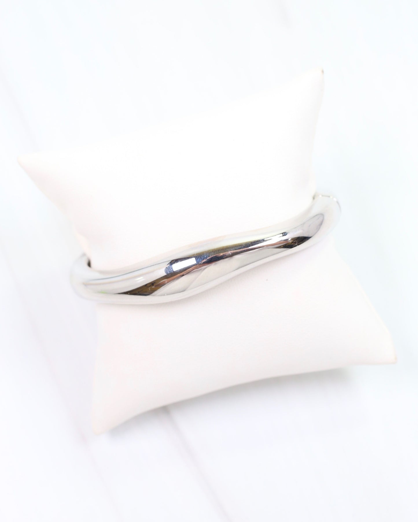 Bimberi Hinged Bangle Bracelet Silver