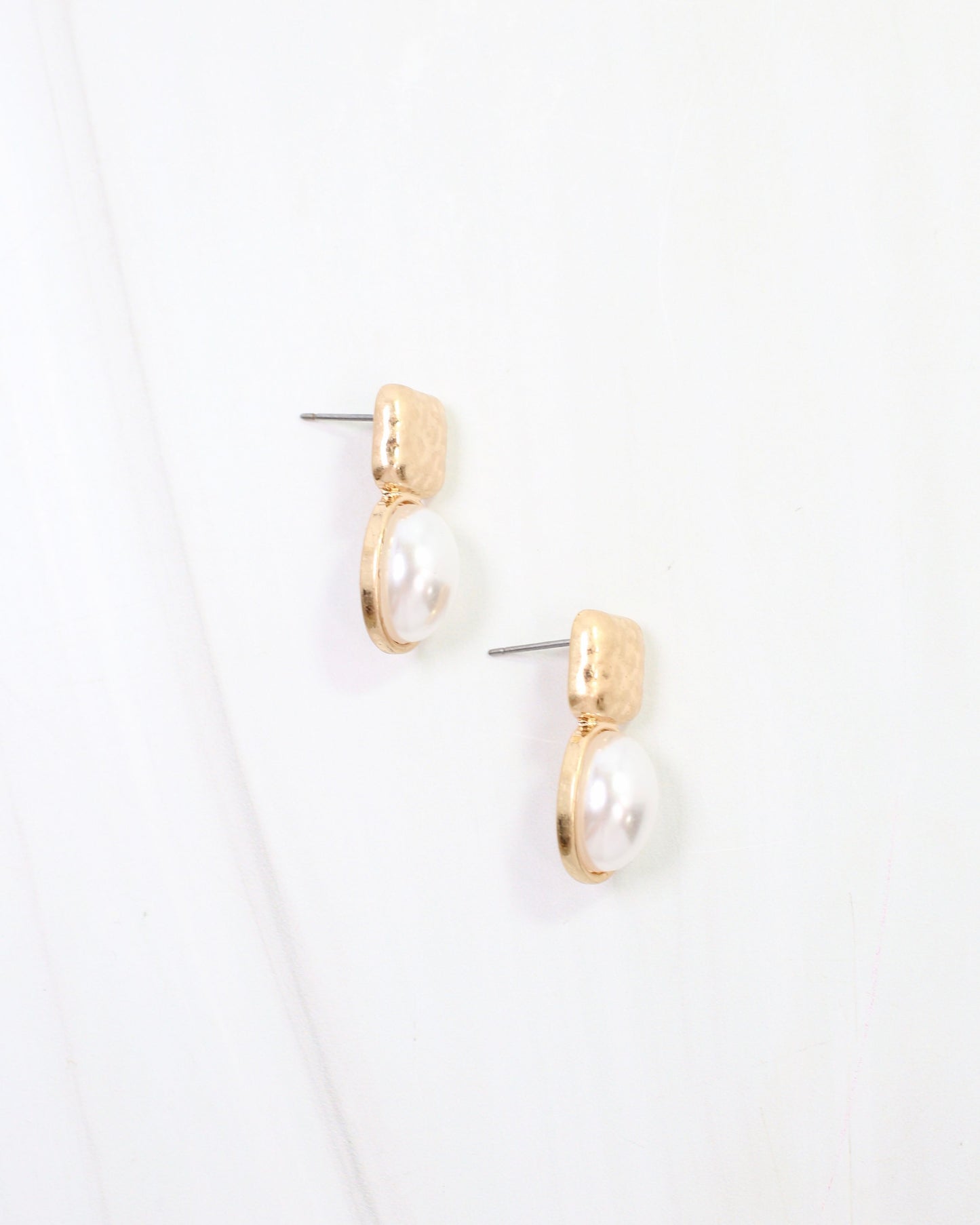 Mindy Textured Gold Drop Earring Pearl