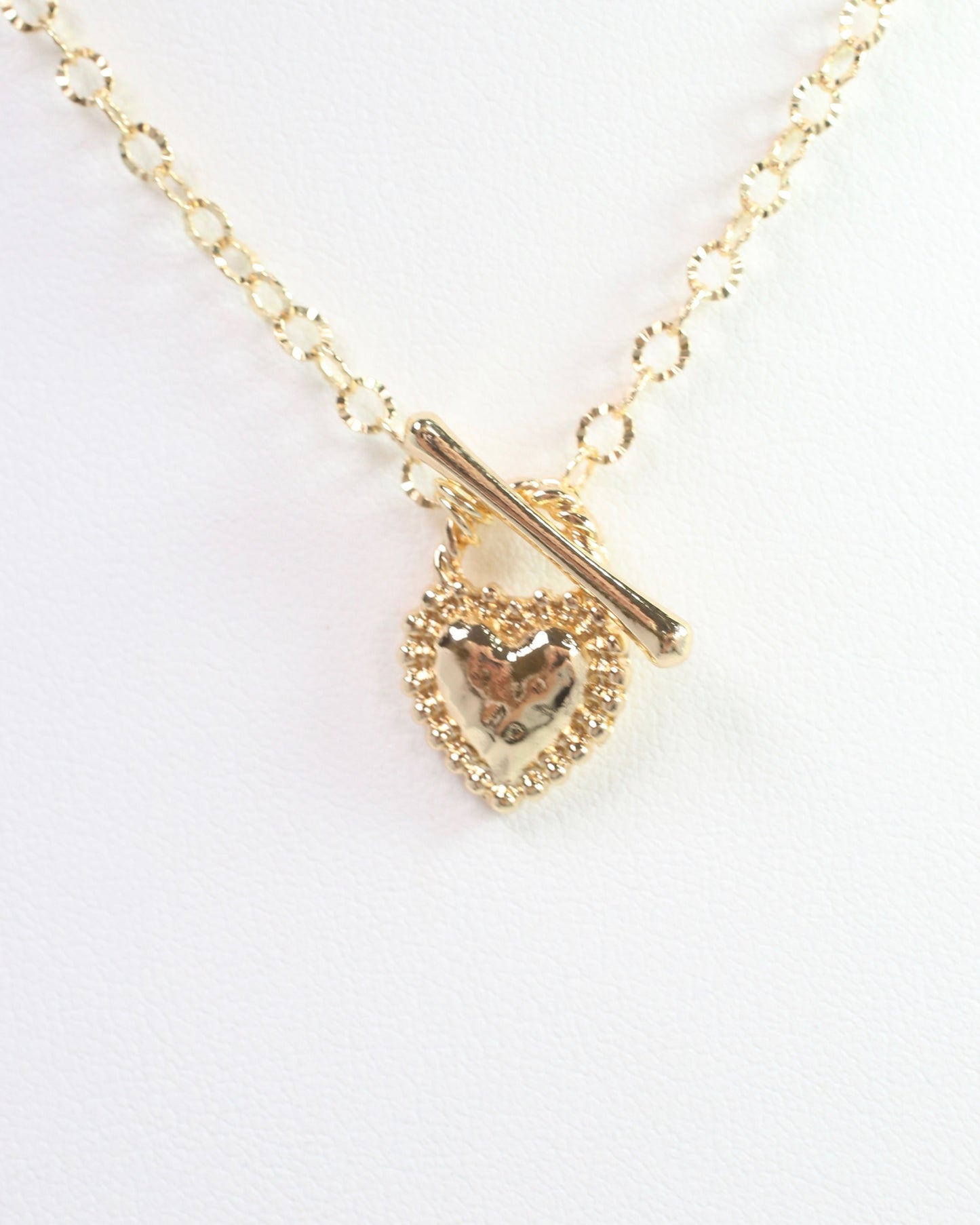 Willis Heart Charm Necklace Gold