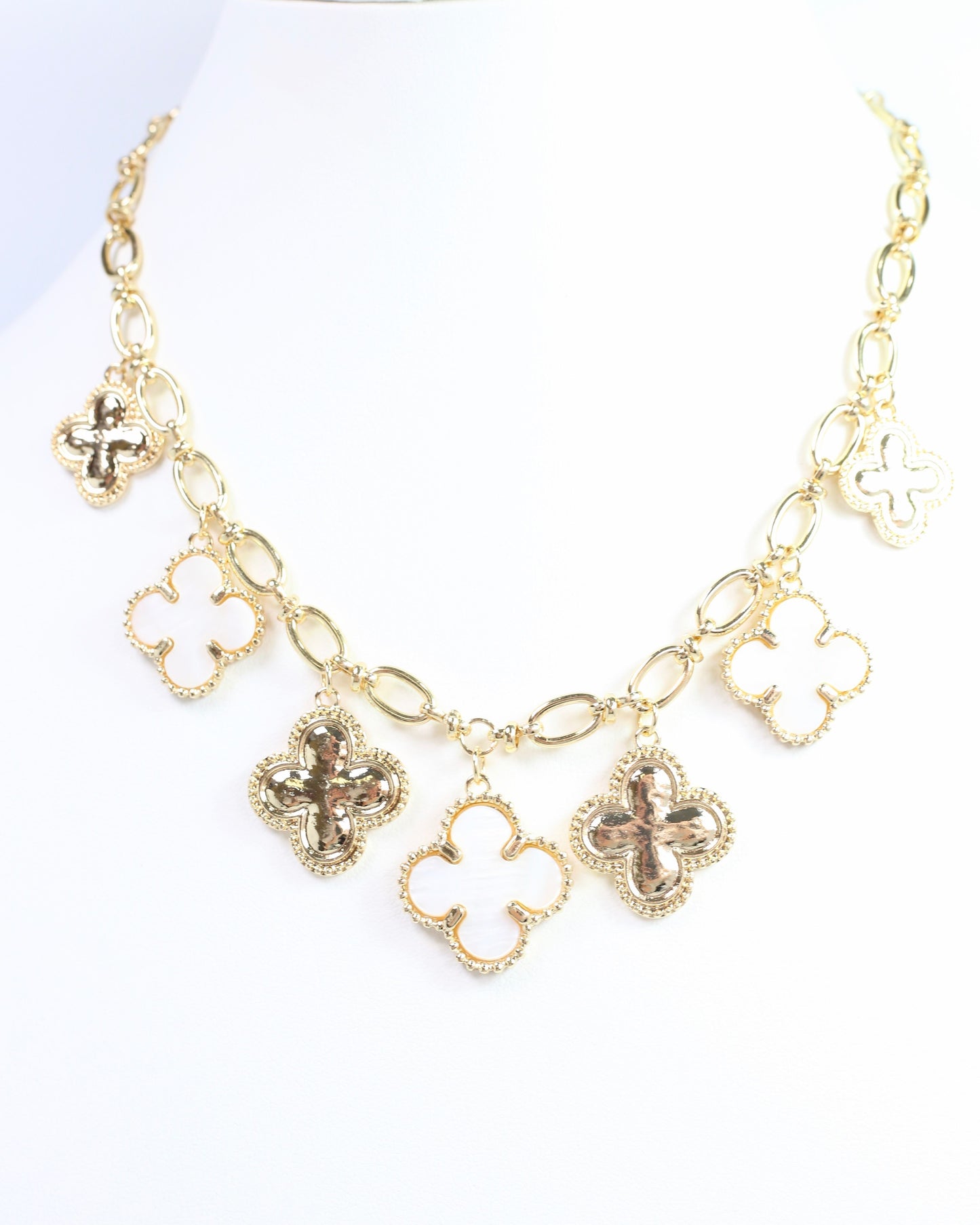 Cashin Clover Charm Necklace Gold