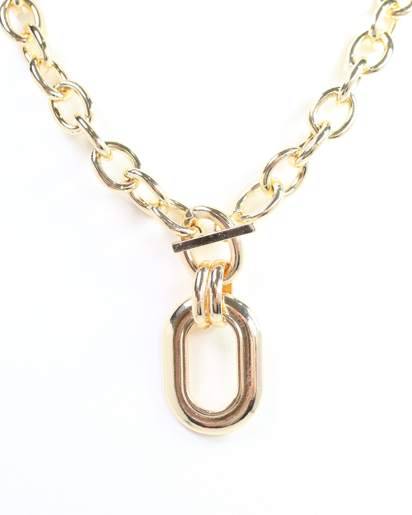 Francey Gold Oval Pendant Necklace Gold