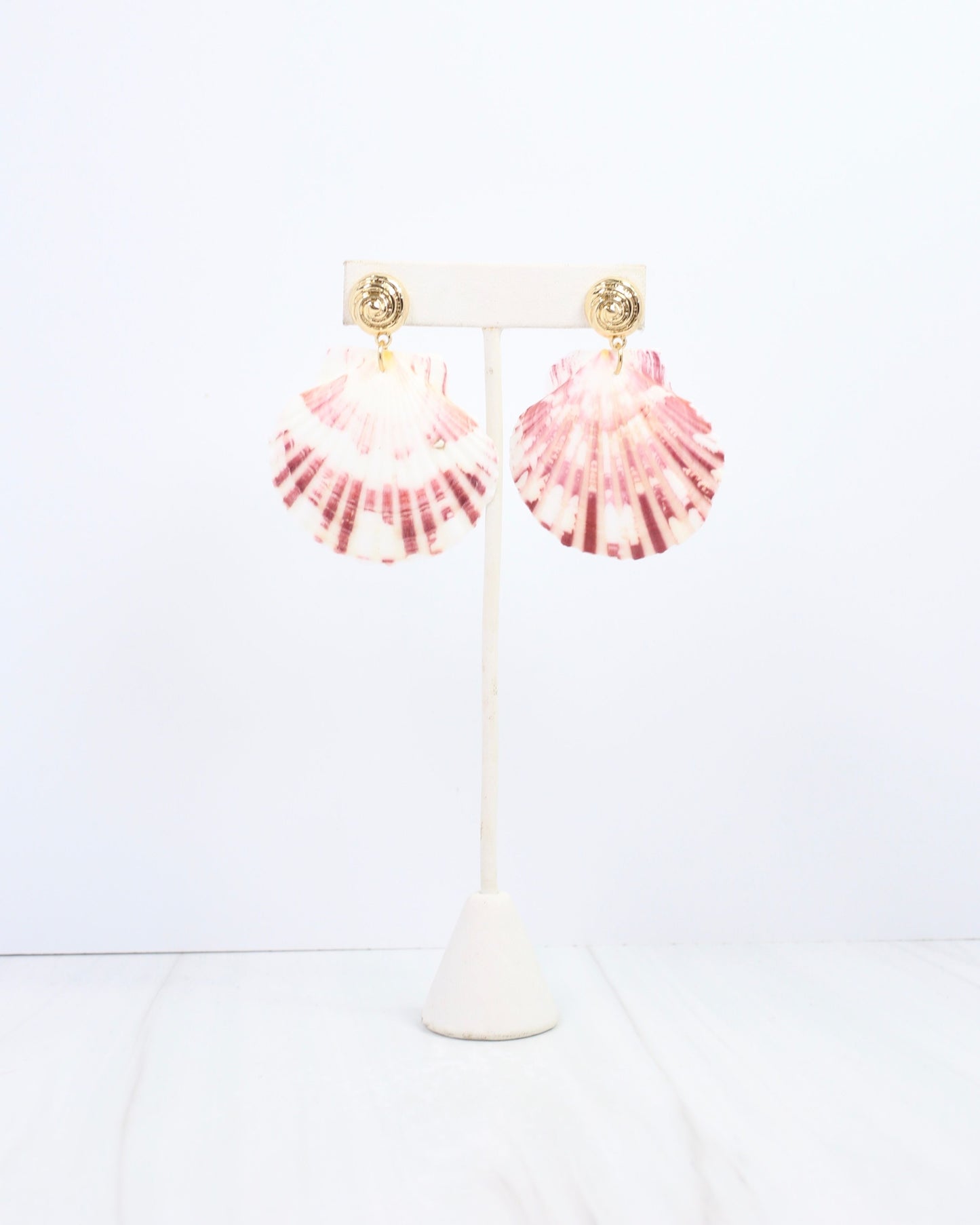 Sallisaw Shell Dangle Earring Natural