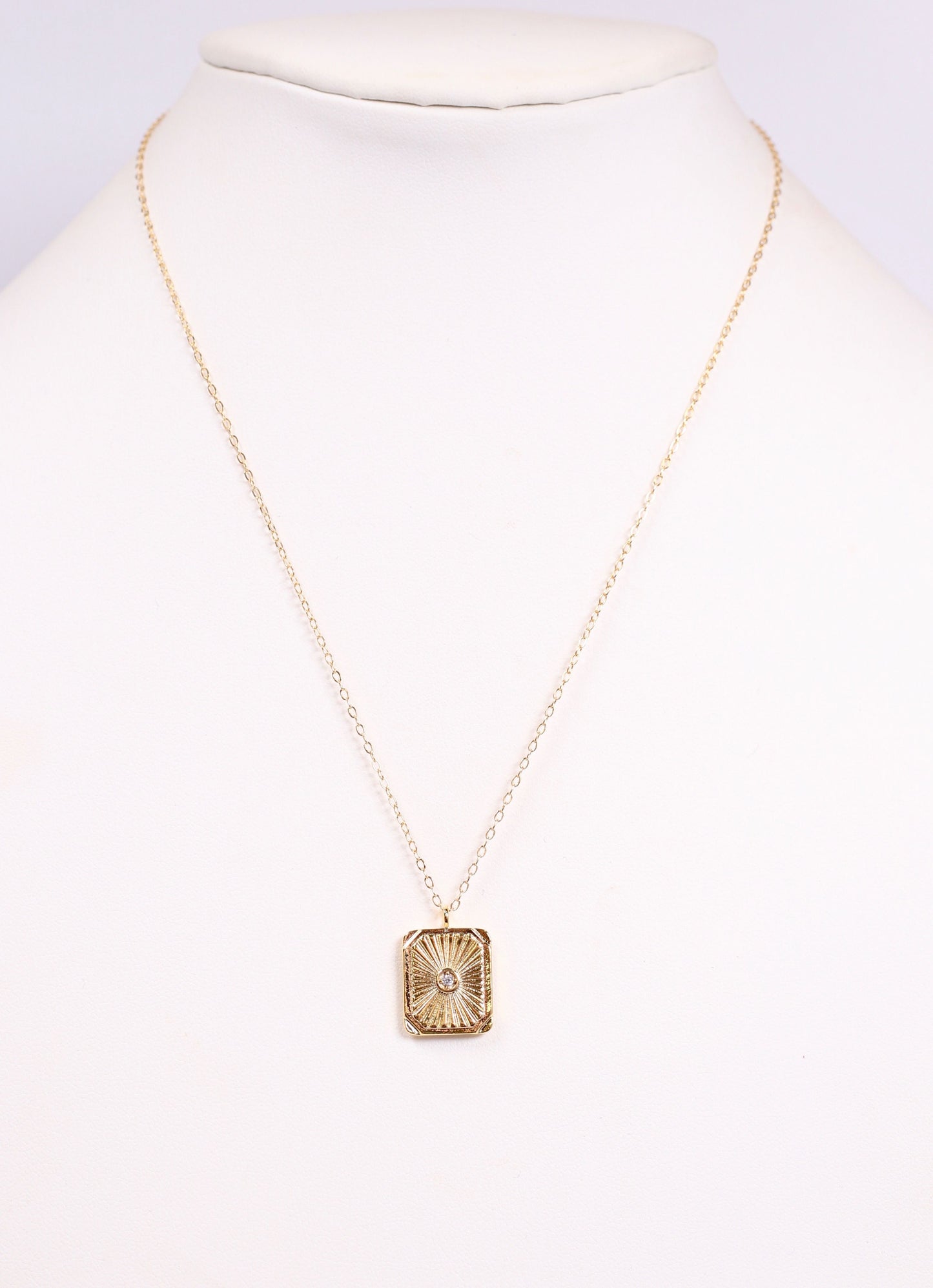Cillian Plate Necklace Gold