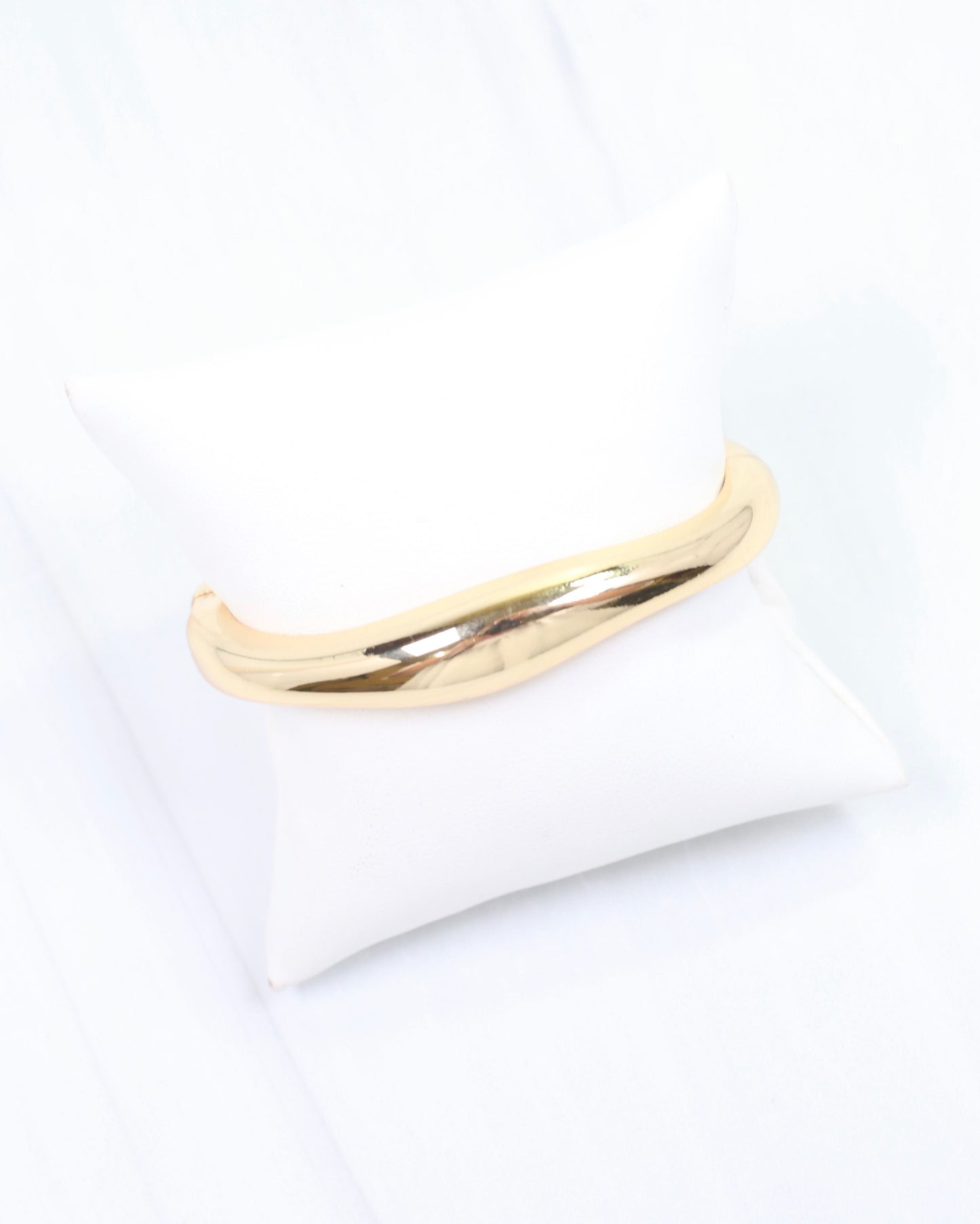 Bimberi Hinged Bangle Bracelet Gold