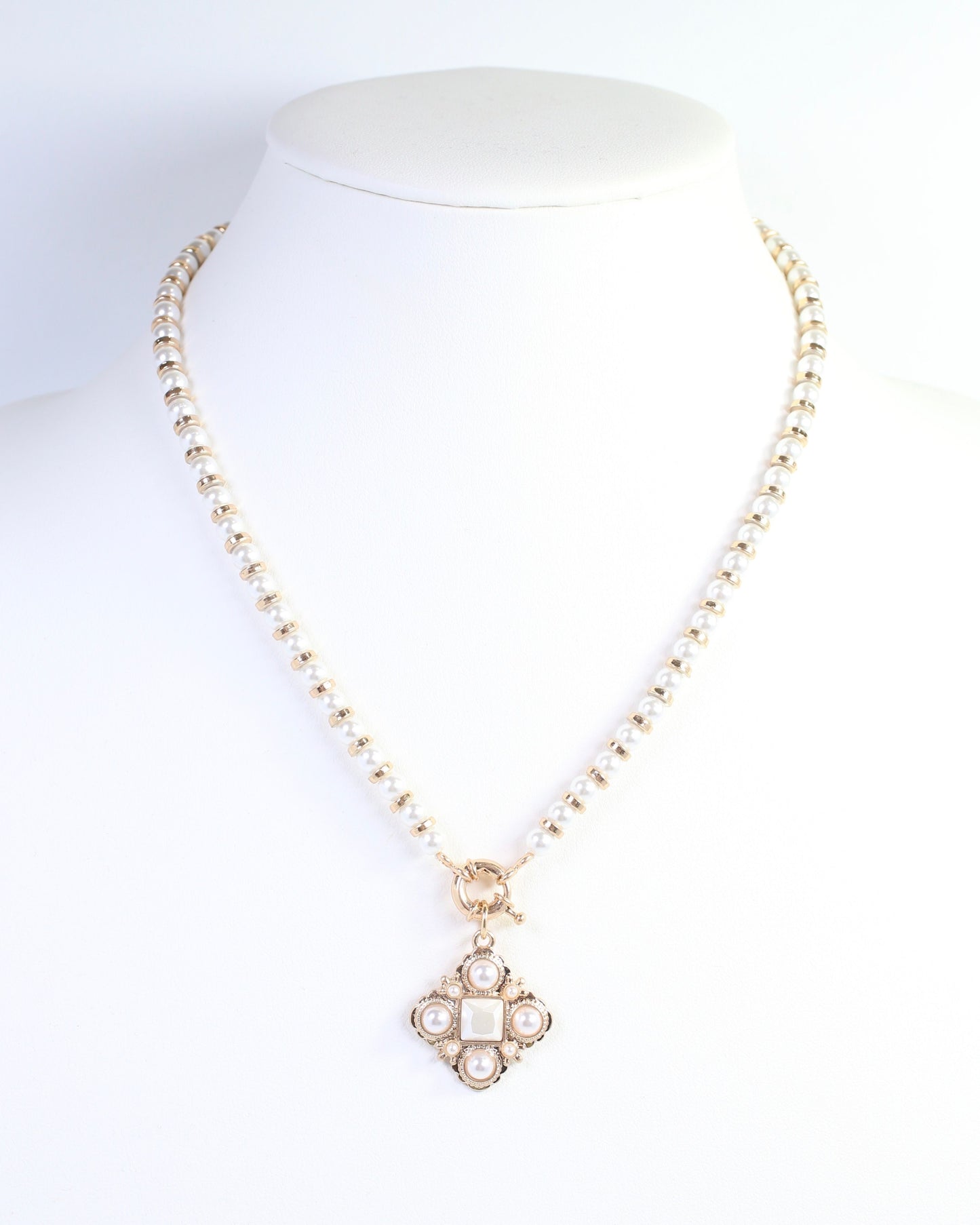 Cairns Pearl Beaded Pendant Necklace Cream