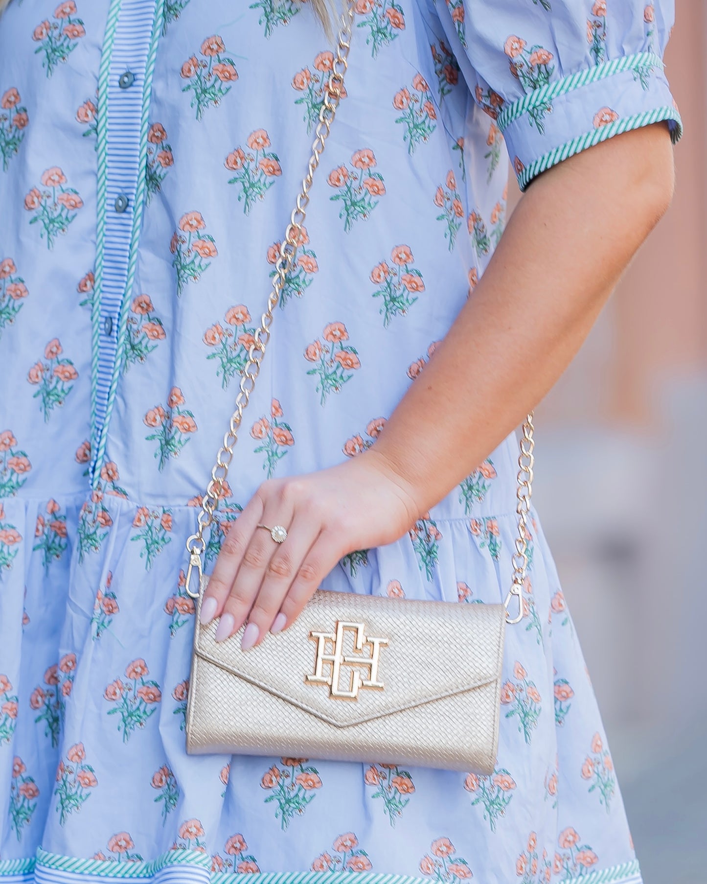 Carlington Clutch/Crossbody Woven Gold