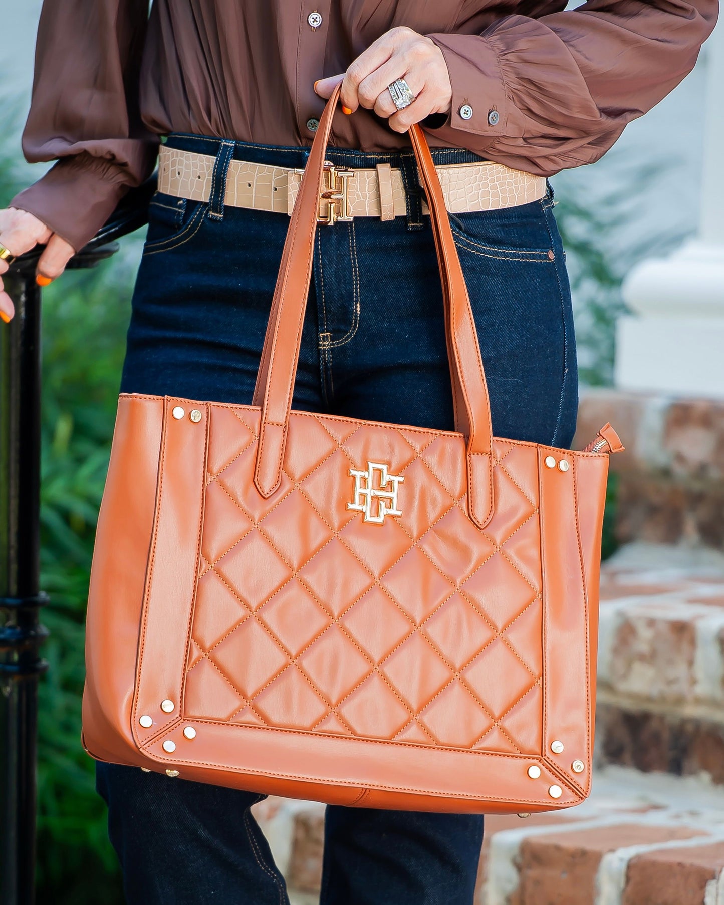 Sophie Zippered Tote Saddle LD