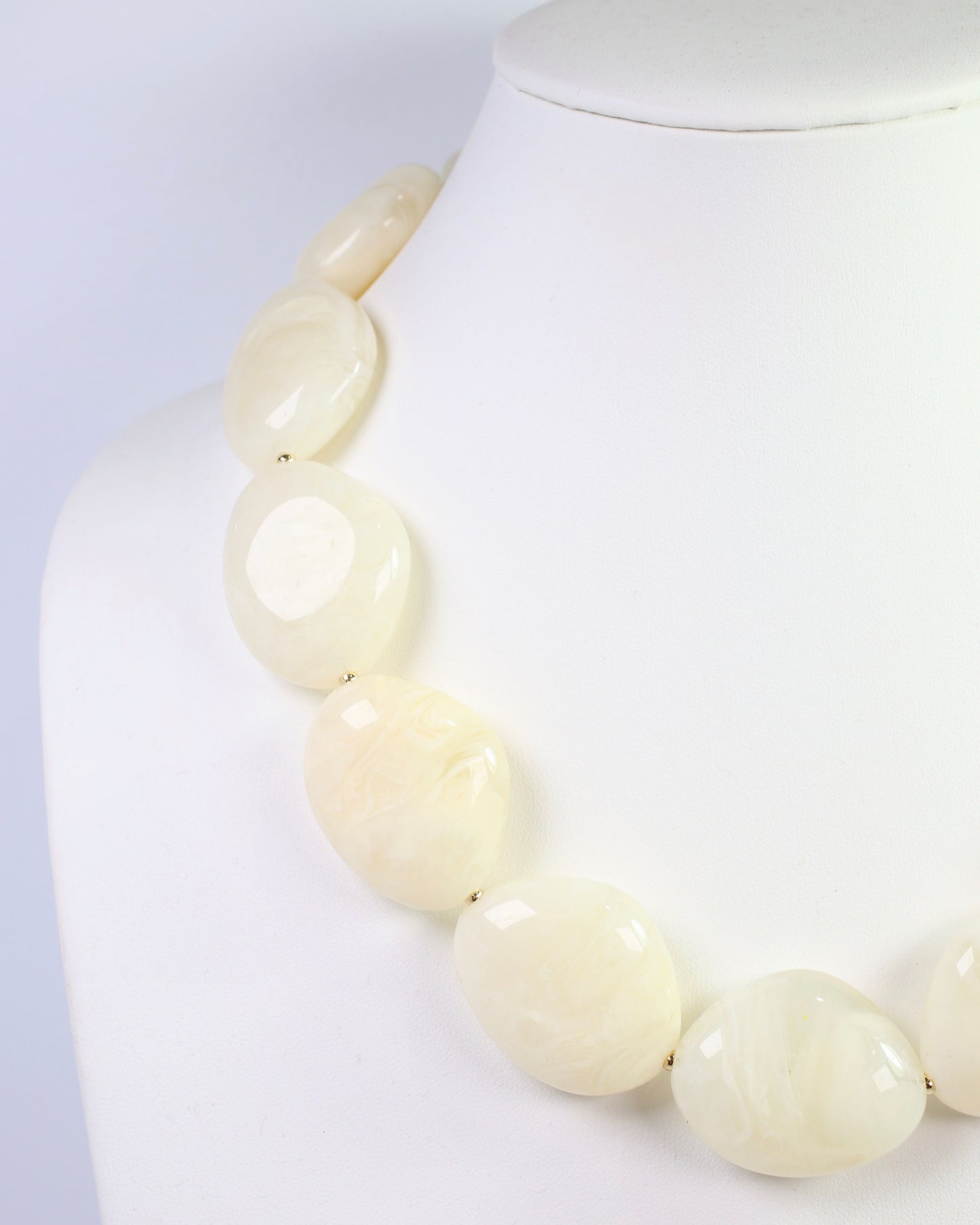 Bowlie Chunky Marble Necklace Natural