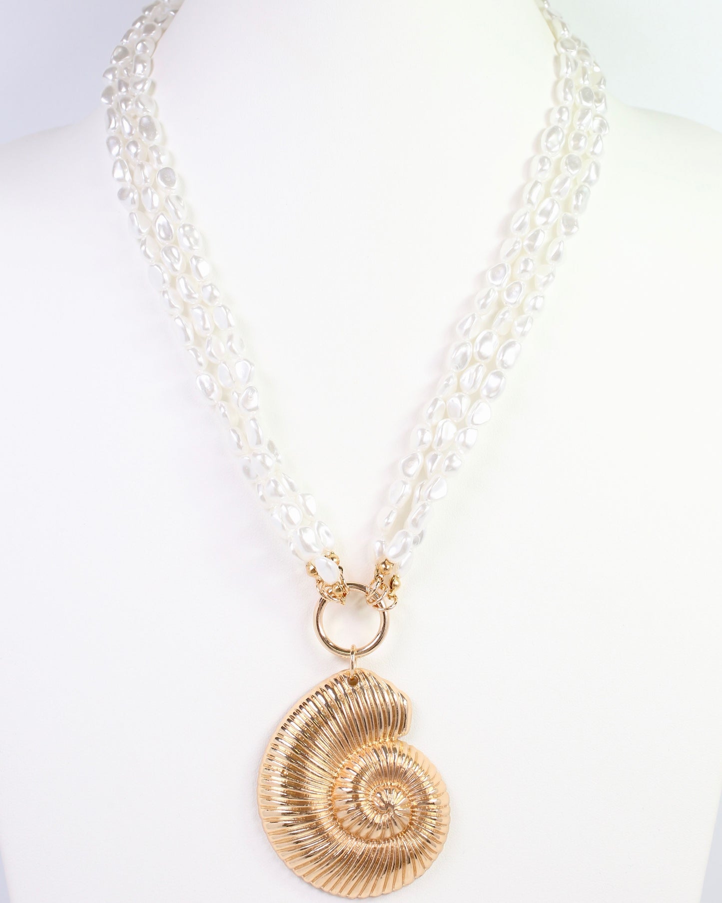 Caicos Layered Pearl Shell Necklace Cream
