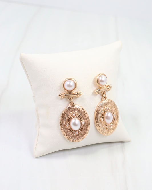 Beyan Oval Drop Earring Pearl