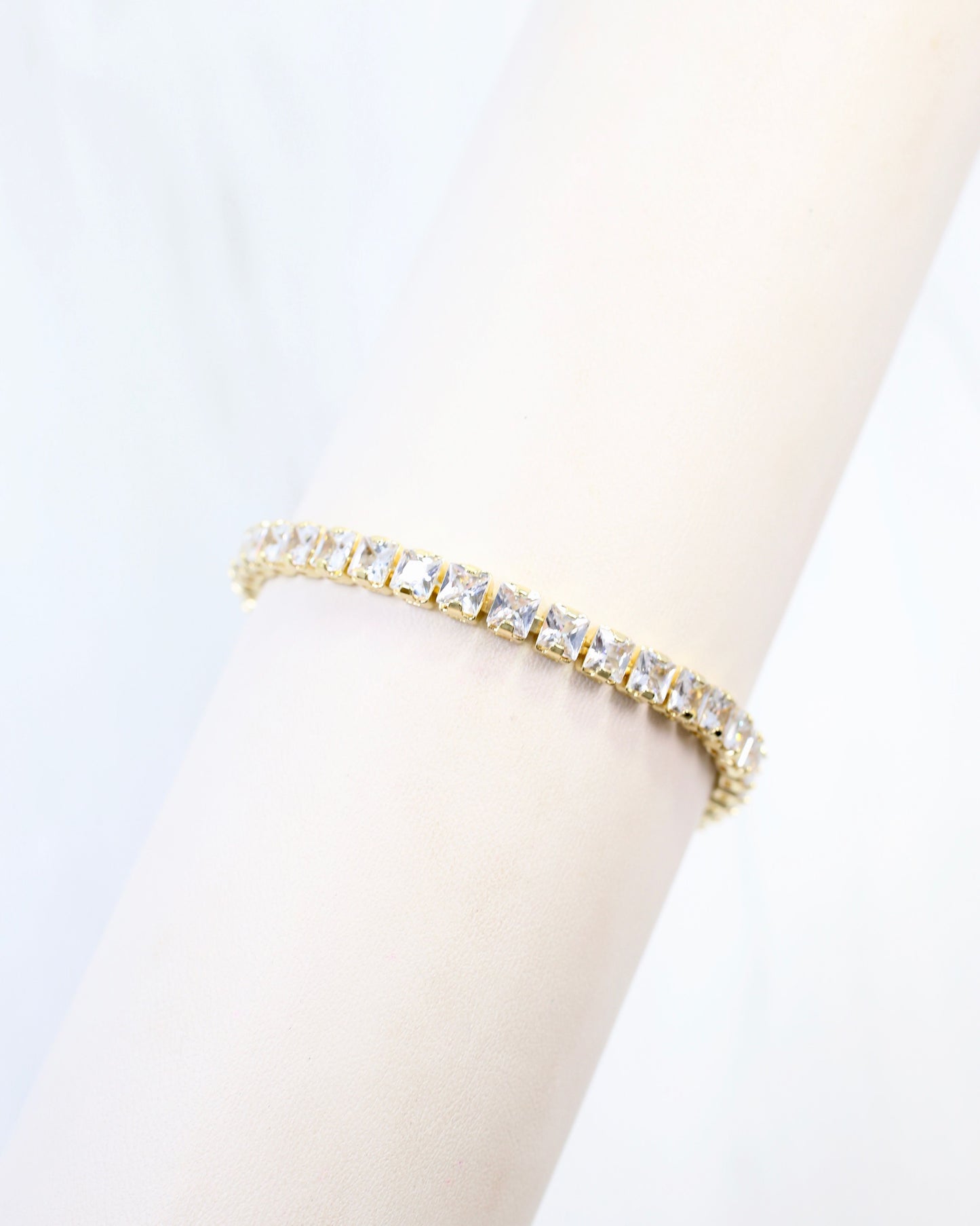 Laurel Tennis Bracelet Gold