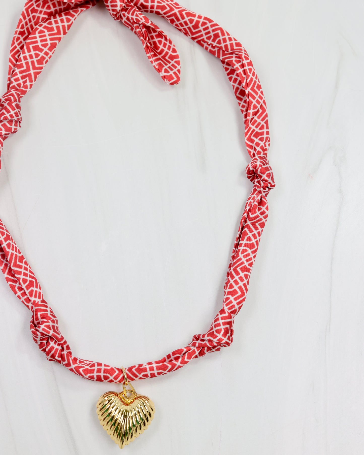 Serafina Scarf Charm Necklace Rd Wht Geo