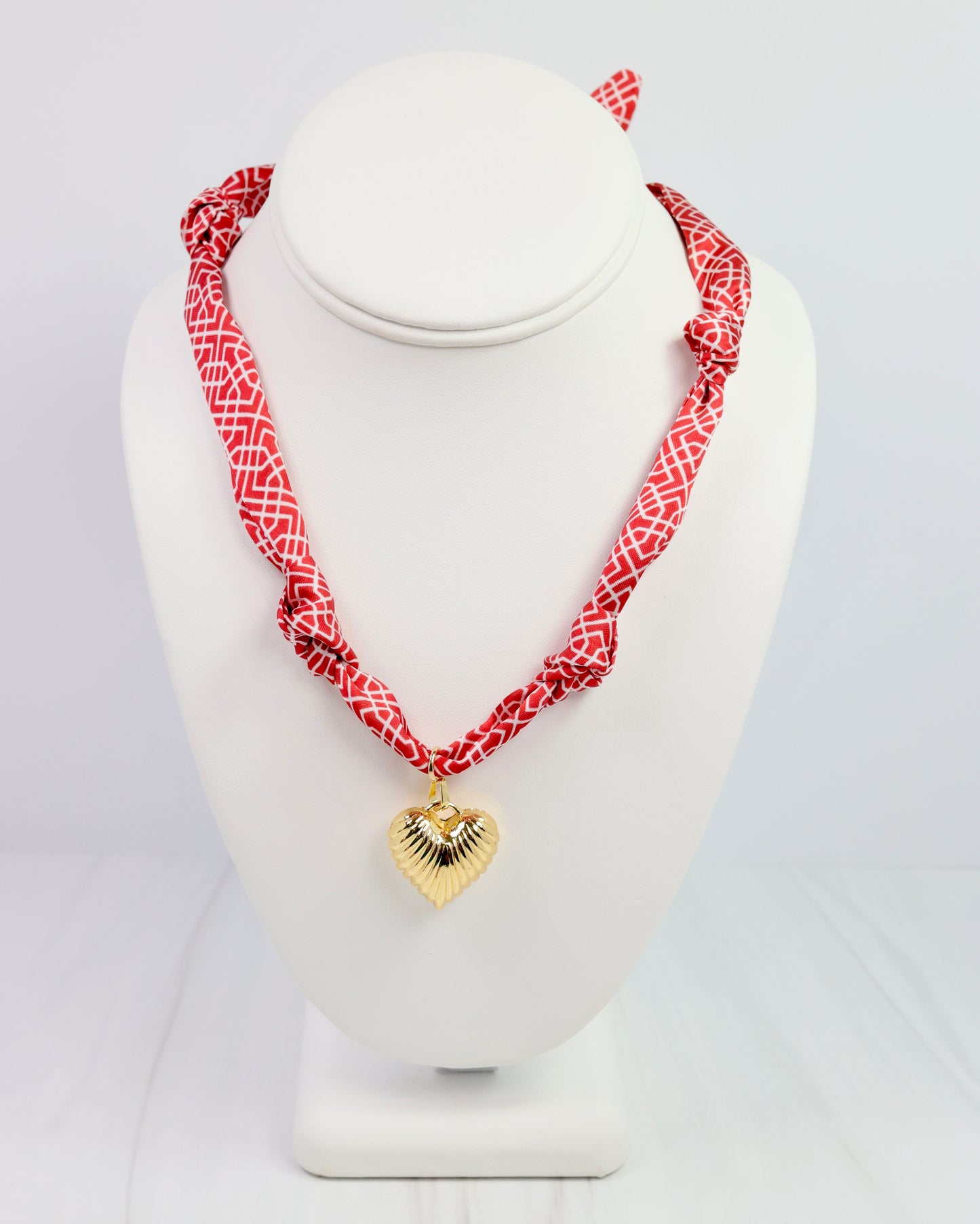 Serafina Scarf Charm Necklace Rd Wht Geo