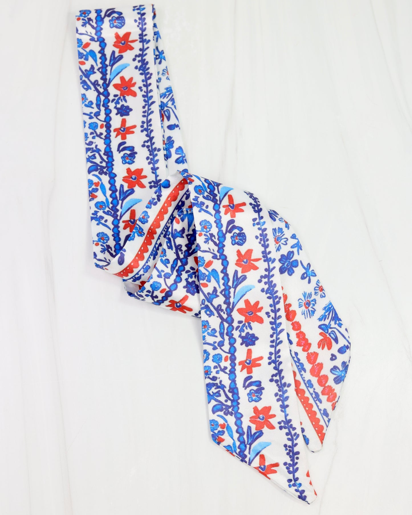 Serafina Scarf Nvy Rd Floral
