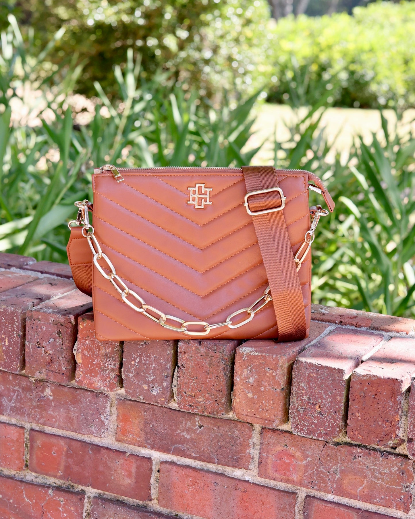 Ariana Crossbody Saddle VQ