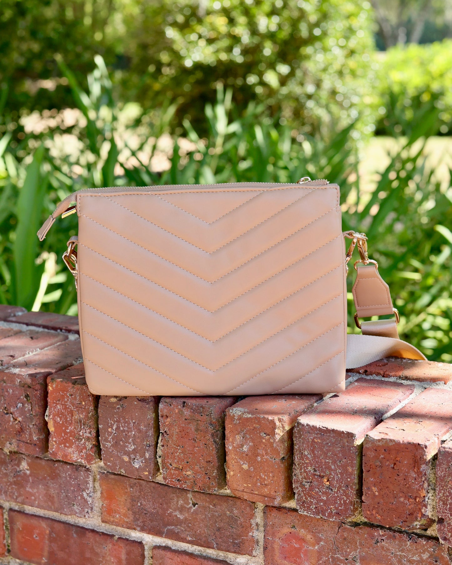 Ariana Crossbody Latte VQ