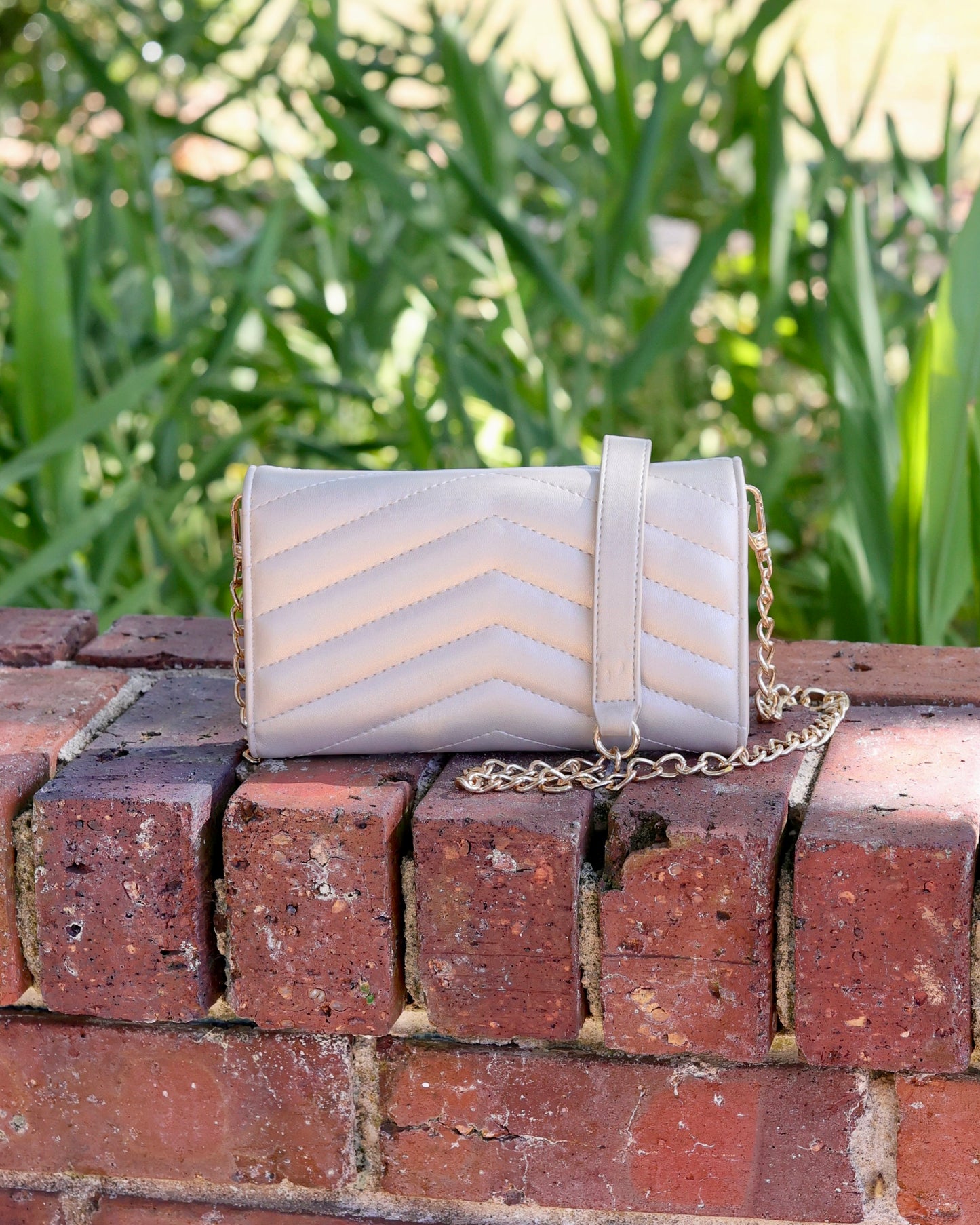 Carlington Clutch/Crossbody Pearl VQ