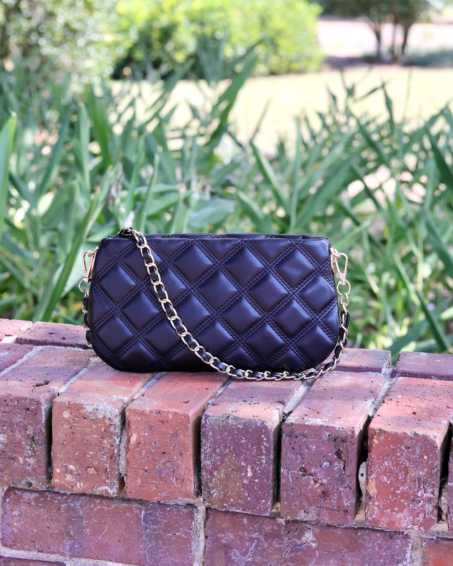 Livi Crossbody Black DQ