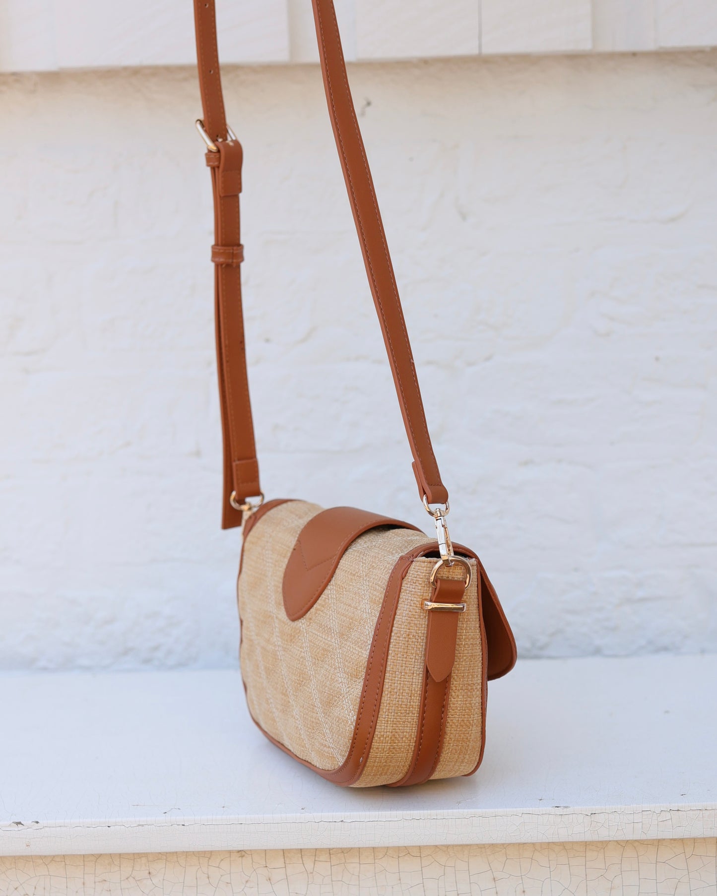 Griffin Crossbody Bag Natural Saddle DQ